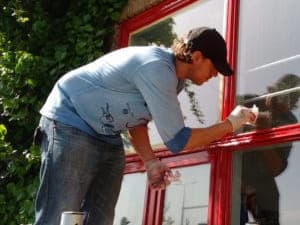 Waardevol-Werk-Logo-VanHier-Foto-Kozijn-Verven-300x300